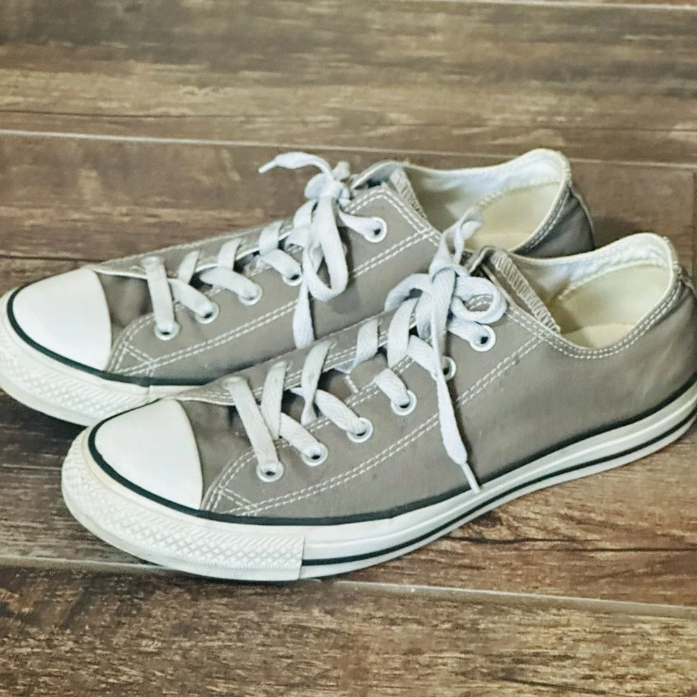 Converse Chuck Taylor All Star Mens Size 8 Gray White Athletic Shoes Sneakers